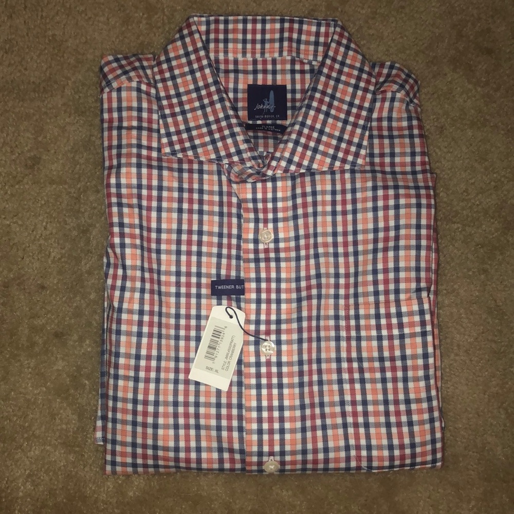 Johnnie-O hangin out twill shirt.